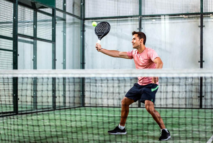 Le padel conquiert lArabie saoudite et lÉgypte: nouvelle folie sportive