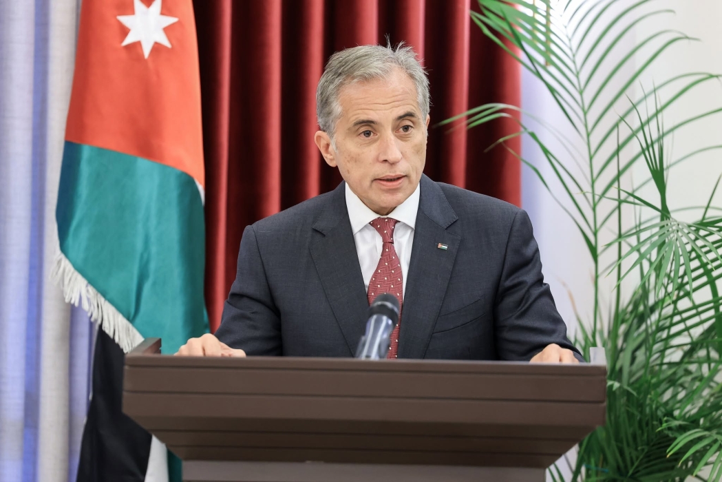 رئيس الوزراء يهنئ بالعام الجديد: نسأل الله أن يكون عام خير وبركة على أردننا الغالي