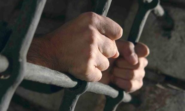 السجن 7 سنوات لنائب سابق و 3 آخرون بسبب قضية فساد  تفاصيل