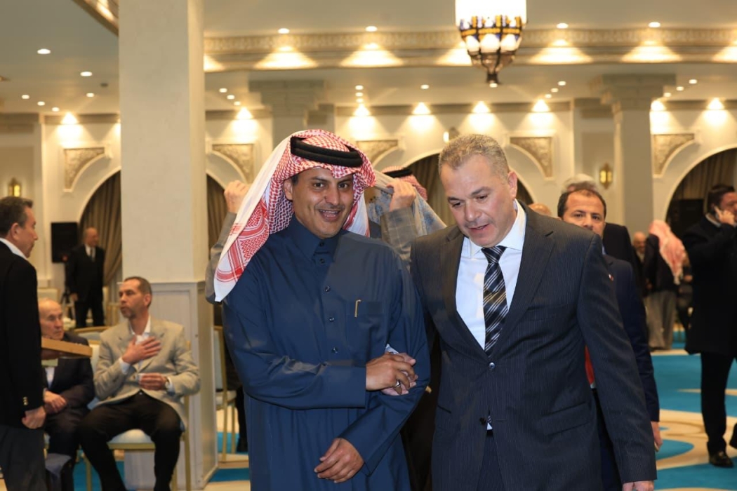 سفير قطر آل ثاني يقدم العزاء ب ابو الراغب