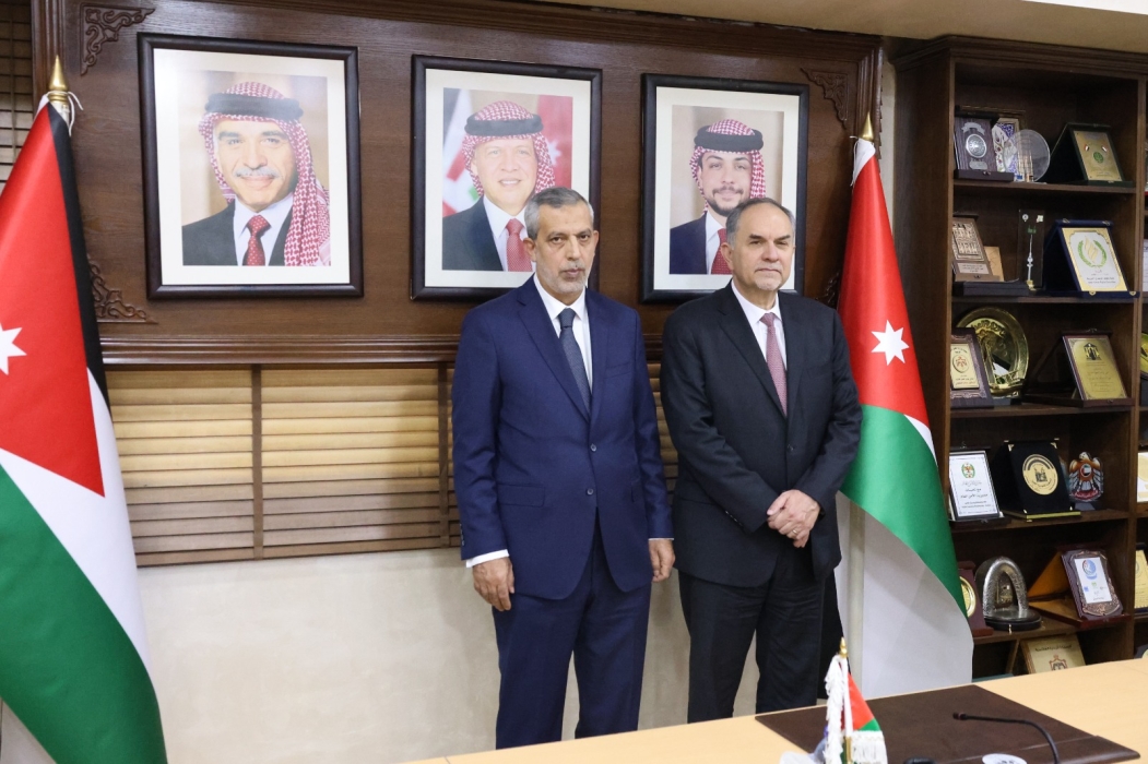 45 محاميا يؤدون اليمين القانونية أمام وزير العدل