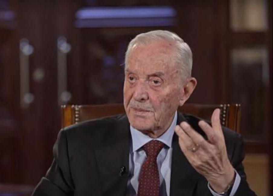 دولة الاستاذ أحمد عبيدات: مدرسة في الشجاعة والإصلاح والنزاهة