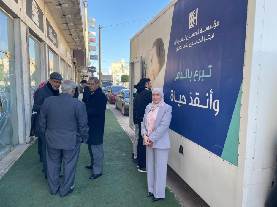 حملة تبرع بالدم في الحزب الوطني الاسلامي برعاية النائب الجراح وبمشاركة واسعة من أبناء محافظة إربد