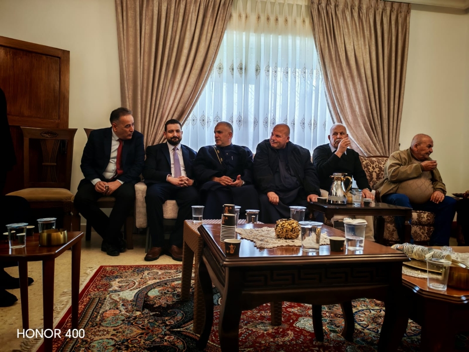 ديوان الدكتور إبراهيم الطويل يحتضن جاهة مباركة لطلب يد الدكتورة لينا الطويل للقاضي زيد البطاينة