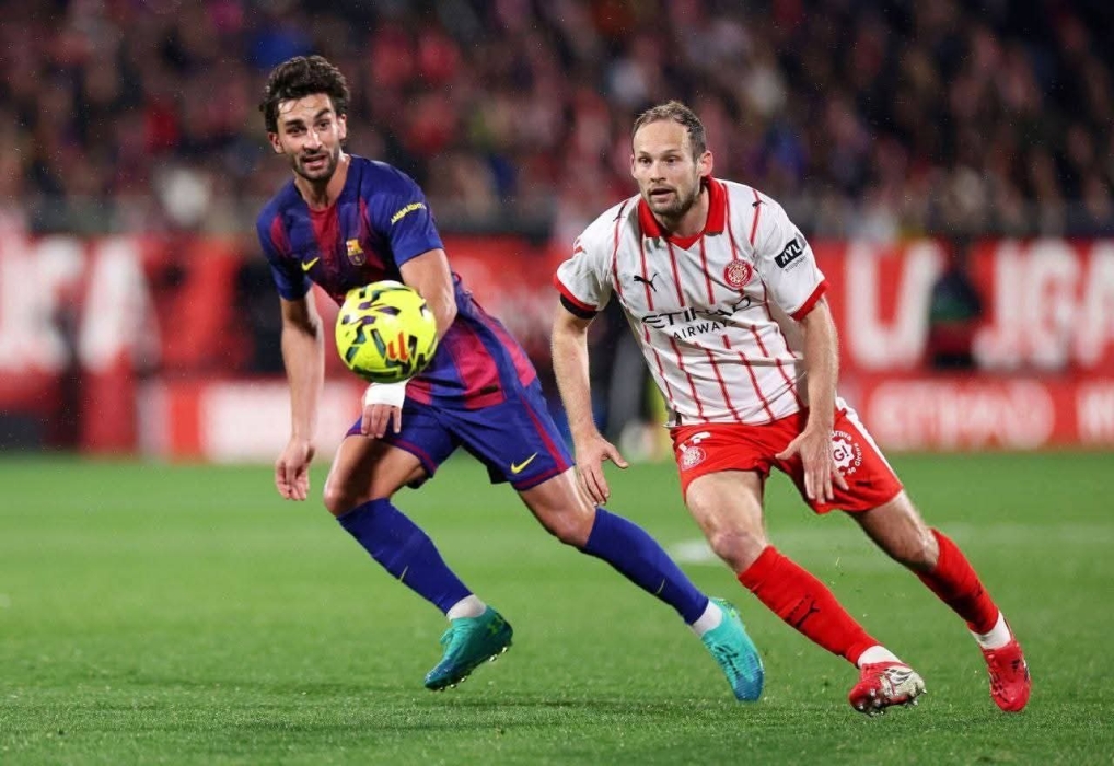 هل لعب التحكيم دورًا في خسارة برشلونة؟