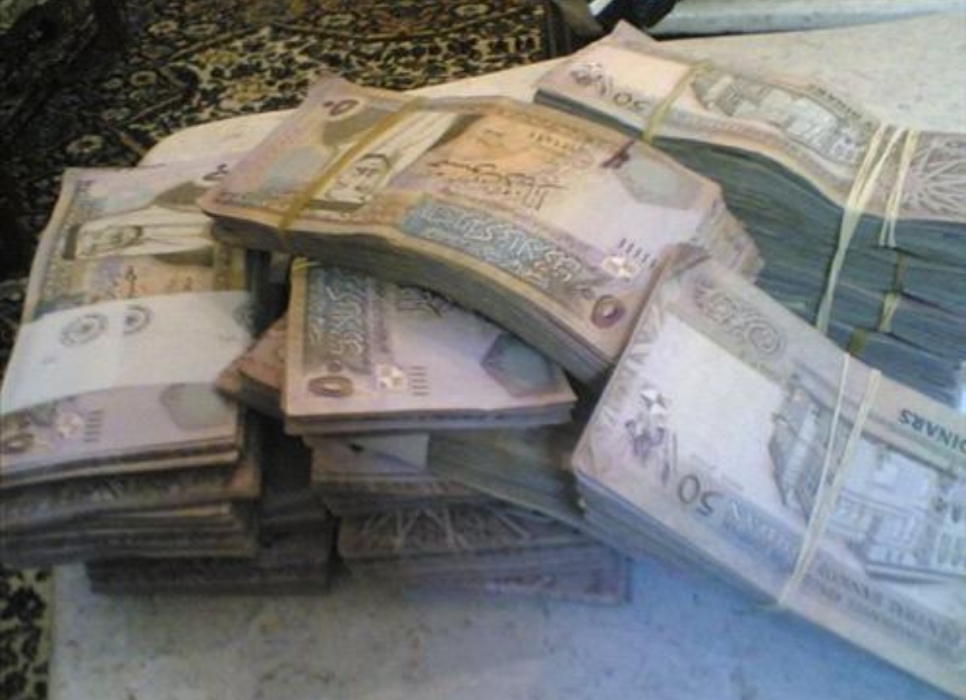 لجنة زكاة الرمثا توزع 10 آلاف دينار على الأسر المستفيدة