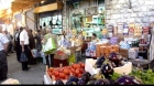 ازدحام في الأسواق واستقرار بأسعار السلع الأساسية وارتفاع الخضار واللحوم