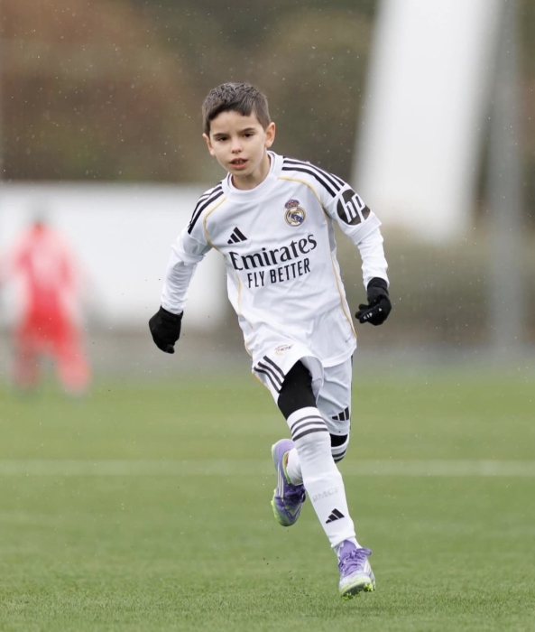 كورتوا الصغير يخطو أولى خطواته في أكاديمية ريال مدريد