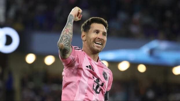 تشافي: ميسي كان قريبًا جدًا من العودة إلى برشلونة