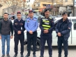 مرتبات الأمن العام والشرطة المجتمعية يوزعون المياه والتمور على السائقين قبيل الإفطار