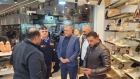 جولة رقابية لمحافظ مادبا الجبور  على الأسواق لضبط الأسعار وتنظيم الحركة...صور