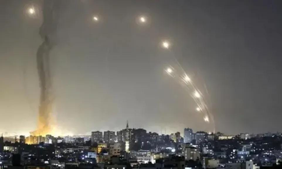 مباحثات إسرائيلية لتحديد طريقة الرد على الهجمات الحوثية