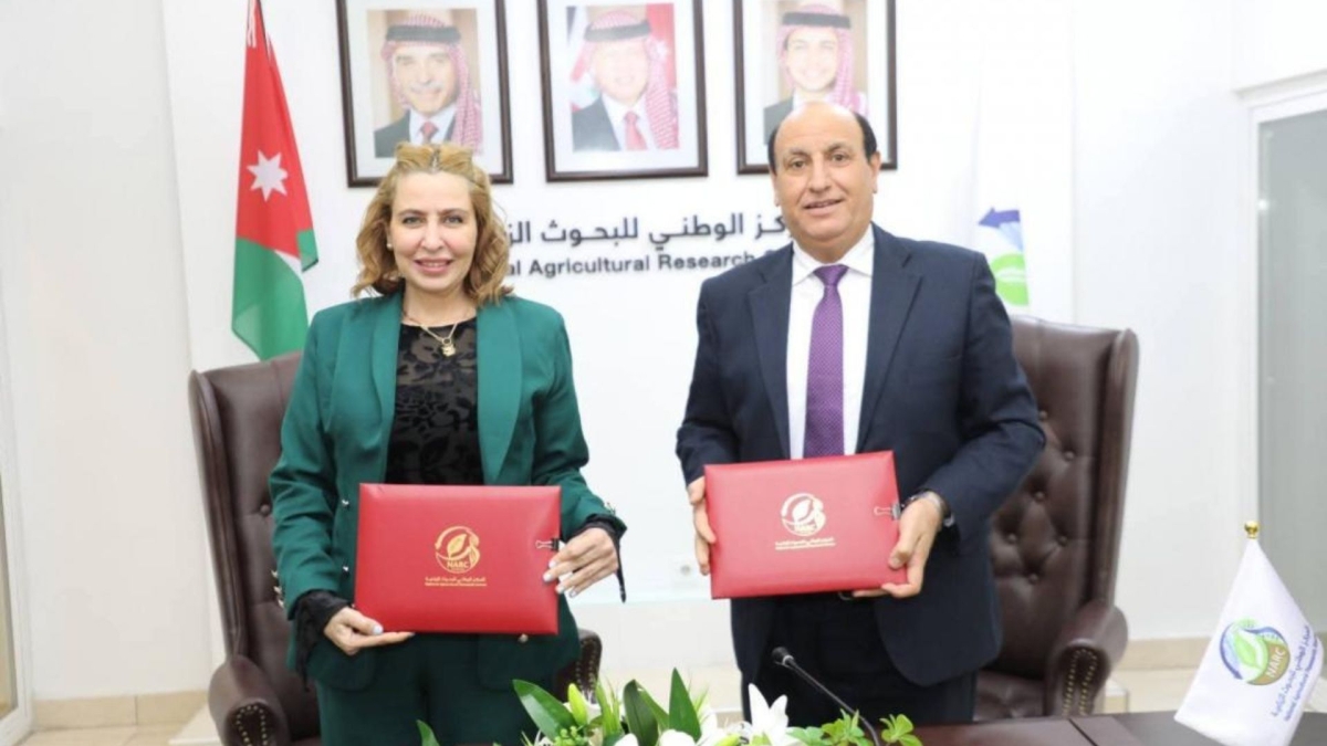 البحوث الزراعية وشركة فال يوقعان اتفاقية مشروع بحثي مشترك