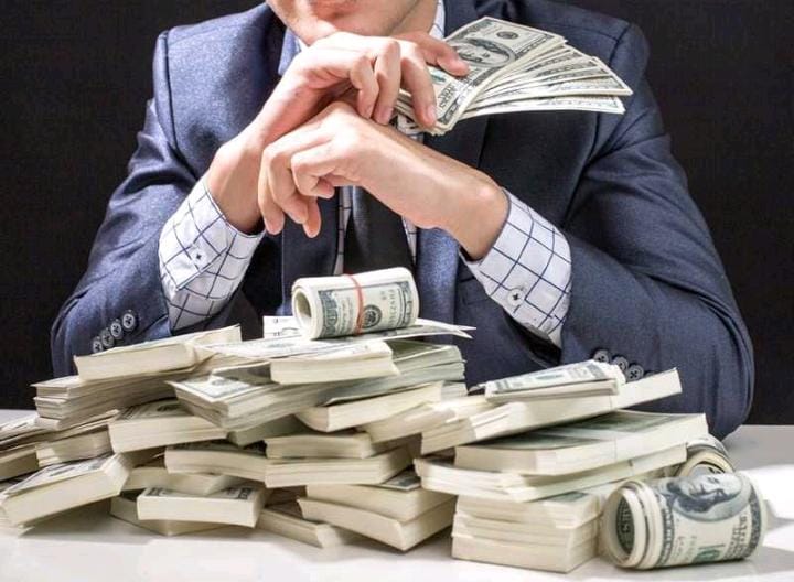 بنك أردني يباشر إجراءات الحجز على رجل أعمال بارز بسبب مطالبات مالية مستحقة