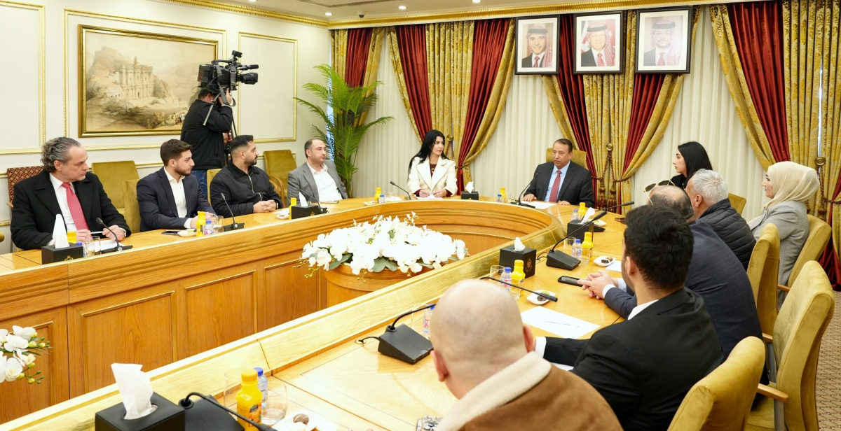 العين الحواتمة يلتقي طلبة من جامعة عمان العربية