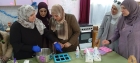 المصري ترعى ورشة صناعة الصابون التجميلي في مدرسة المزار الأساسية المختلطة