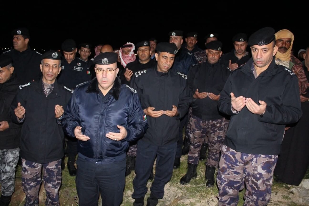 الأمن العام يُشارك بتشييع جثمان والد العقيد المهندس انس مشعل البيايضه...صور