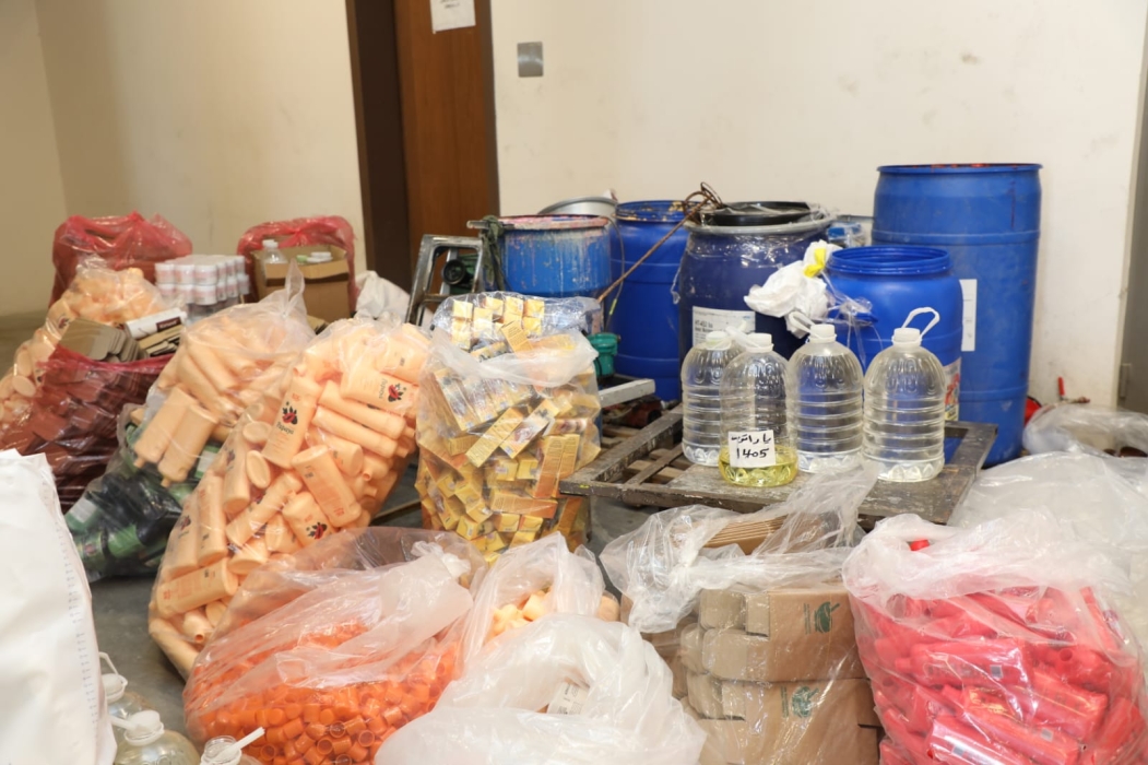 الجمارك الأردنية تُحبط تصنيع مواد تجميل مقلدة داخل شقة سكنية