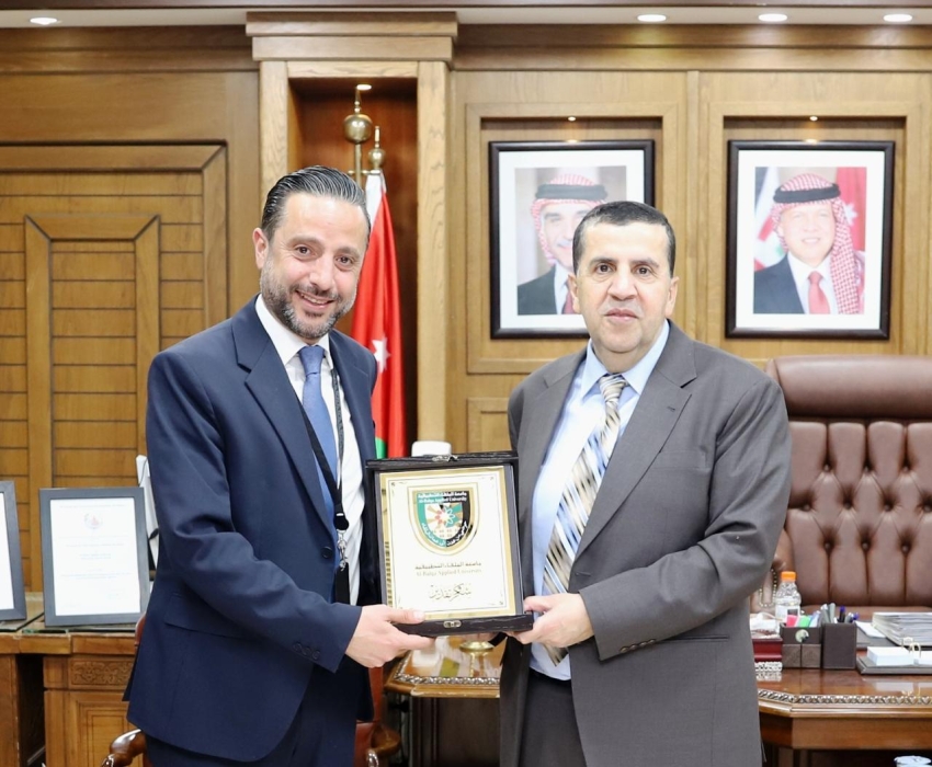 بحث تعزيز التعاون بين جامعة البلقاء التطبيقية والبنك الأهلي الأردني