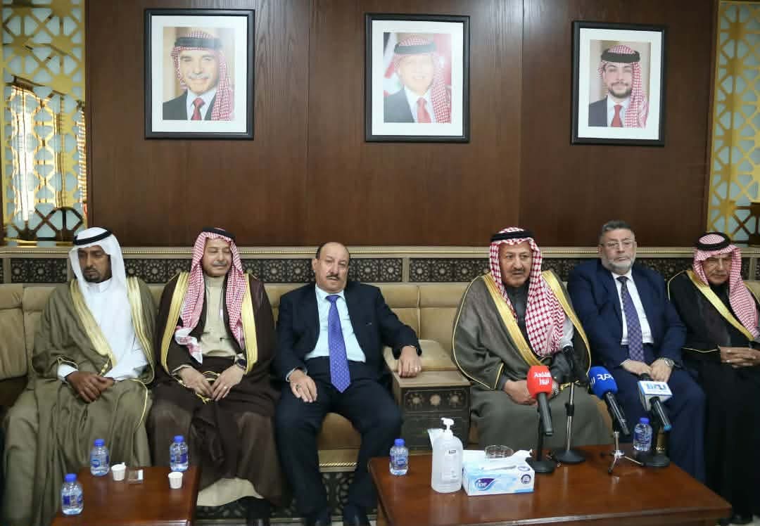 مستشار جلالة الملك لشؤون العشائر يلتقي وجهاء وشيوخ من مختلف محافظات المملكة.