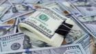 الدولار يتأرجح مع تقييم المتداولين لتعثر المحادثات بين واشنطن وطهران