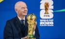 رئيس الفيفا يرحب بـ «النشامى»