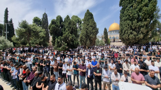 75 ألفا يؤدون صلاة الجمعة في المسجد الأقصى