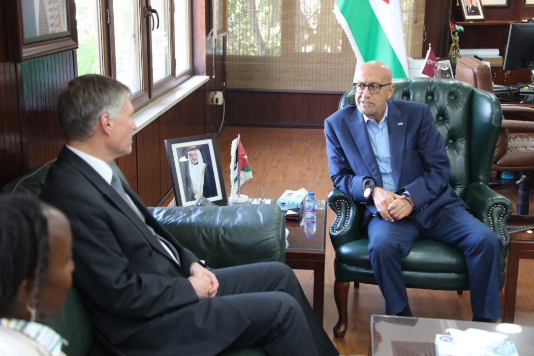 Jordan’s Minister of Water and Irrigation Receives British Ambassador to the Kingdom