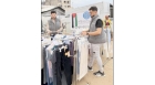 «الخيرية الهاشمية» تبدأ توزيع «كسوة العيد» في غـزة