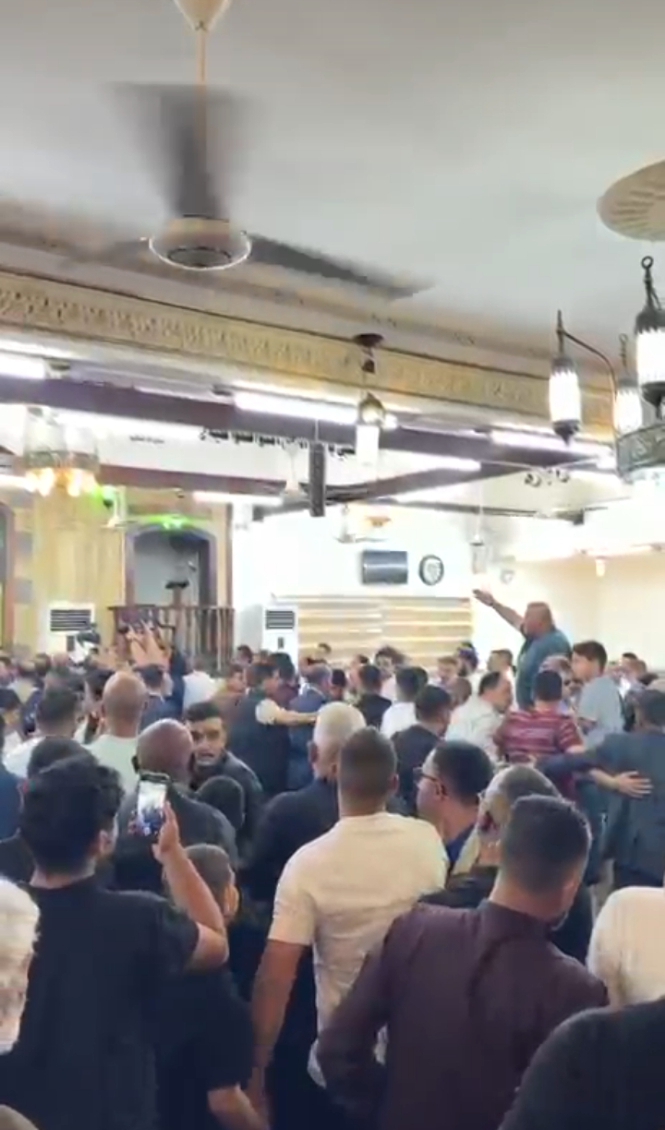 ورحمة أبوك يا سيدنا بدي أتصور معك.. مواطن ينادي الملك بعد صلاة العيد في العقبة