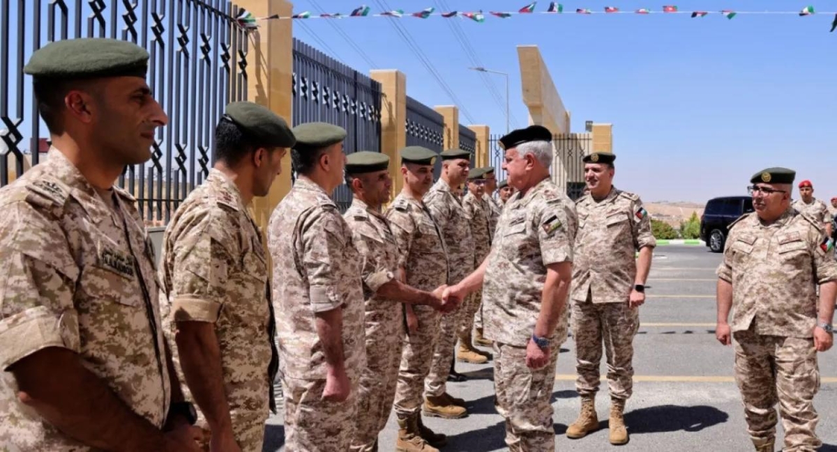 الحنيطي يدشن المرحلة الأولى من برنامج الشراء الإلكتروني العسكري