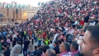 جماهير النشامى تتابع الشوط الأول من مواجهة الأردن والجزائر في مدينة جرش الأثرية...صور