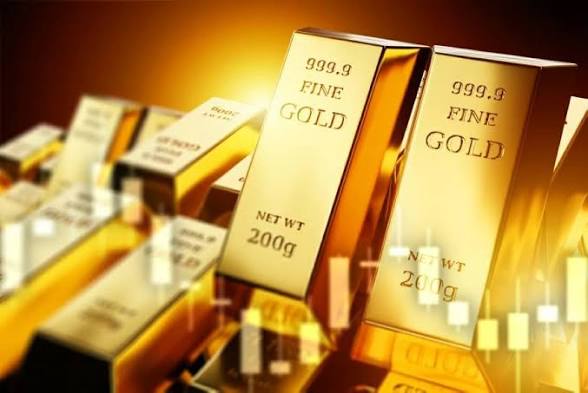 الذهب يقفز بأكثر من 2 بدعم من بيانات الوظائف وتصريحات بشأن تراجع مخاطر التضخم
