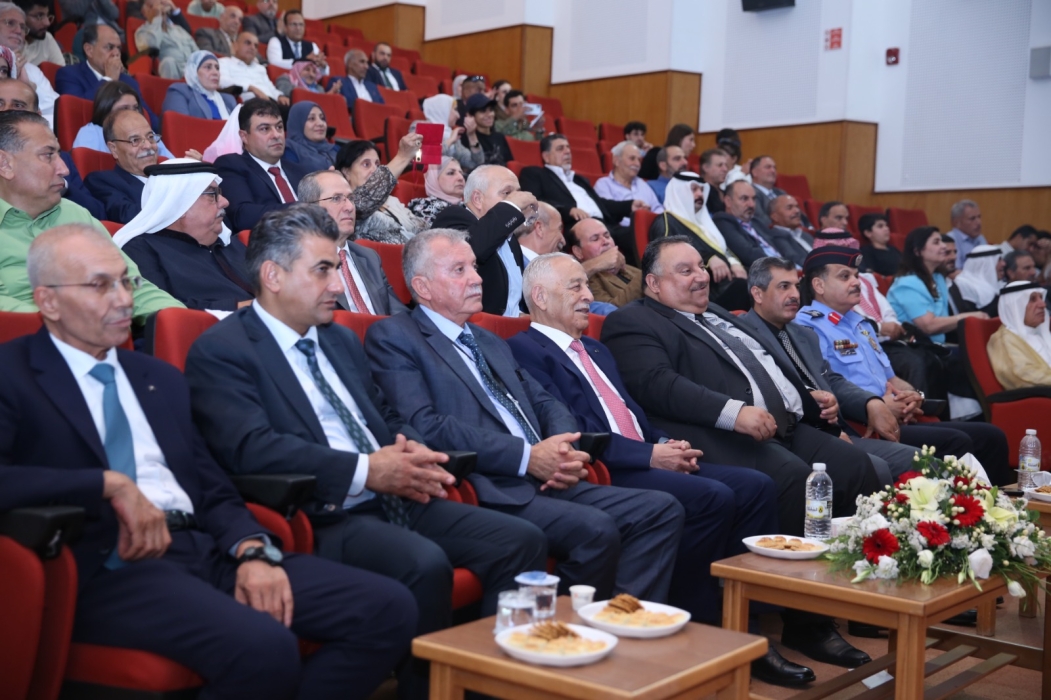 رئيس الديوان الملكي يرعى احتفال رابطة أبناء لواء بني عبيد بالأعياد الوطنية...صور